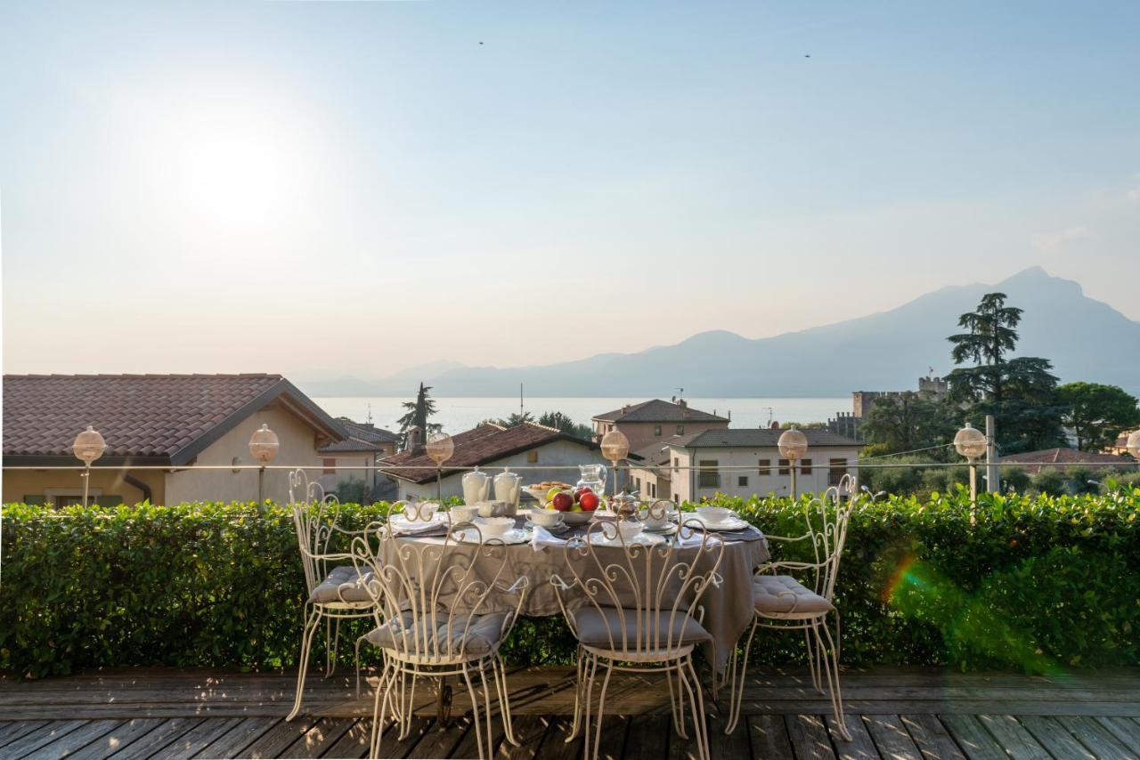 Villa Casa Antichità à Torri Del Benaco Extérieur photo