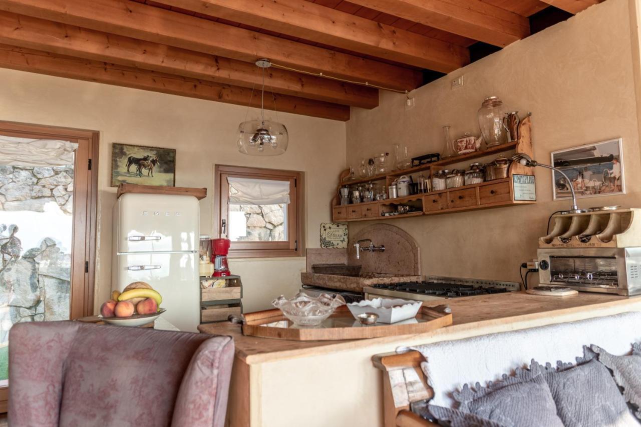 Villa Casa Antichità à Torri Del Benaco Extérieur photo