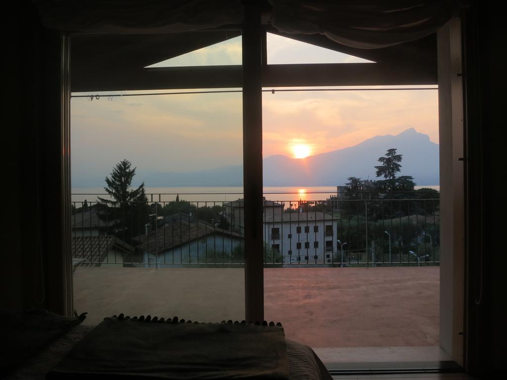 Villa Casa Antichità à Torri Del Benaco Chambre photo