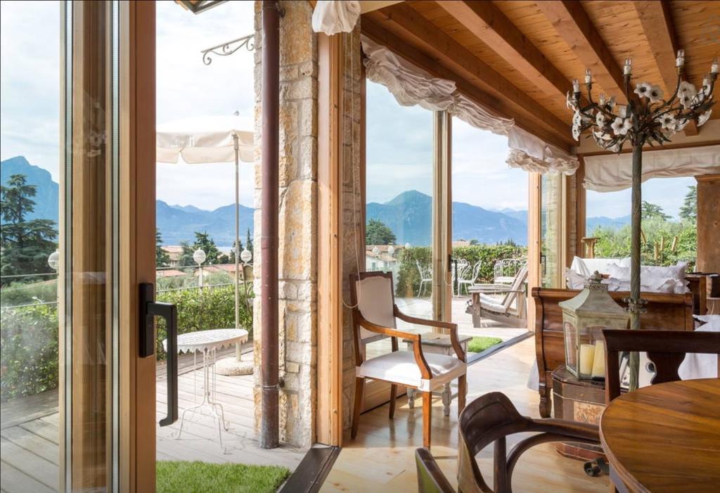 Villa Casa Antichità à Torri Del Benaco Extérieur photo